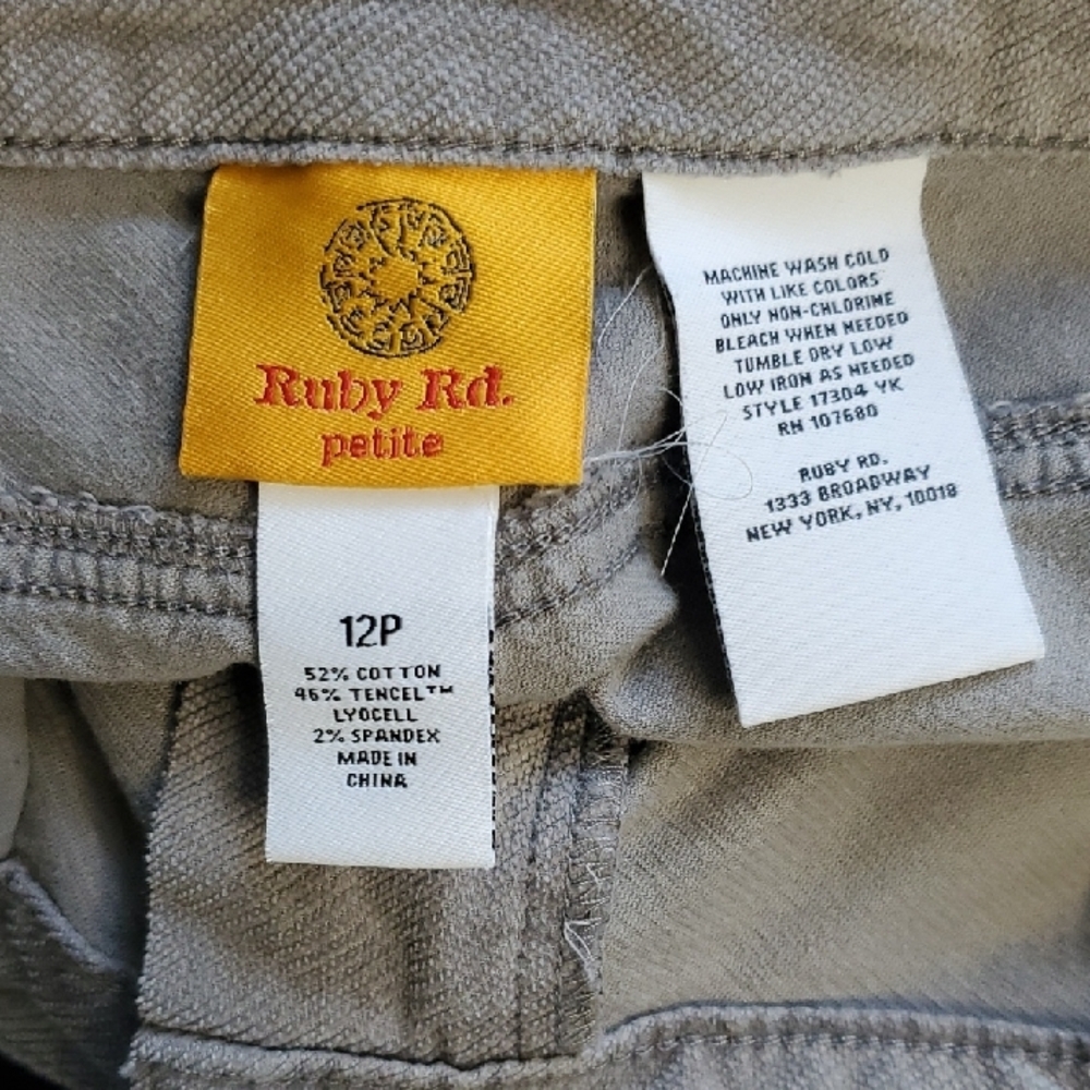 Ruby Rd. Petite Gray Pants - Picture 3 of 4